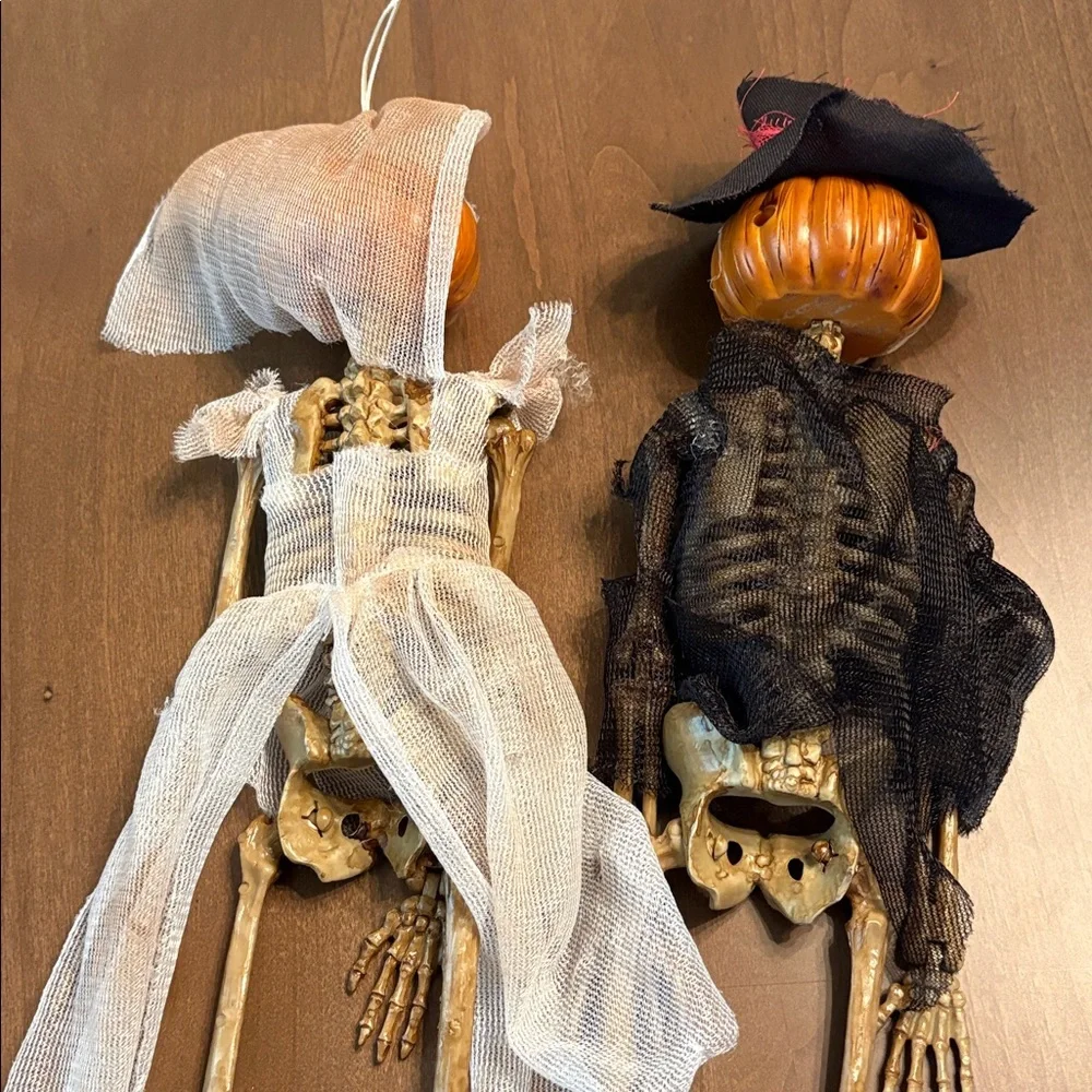 NWOT Pumpkin Head Skeleton Couple Bride & Groom - Bendable Arms & Legs 18” Long